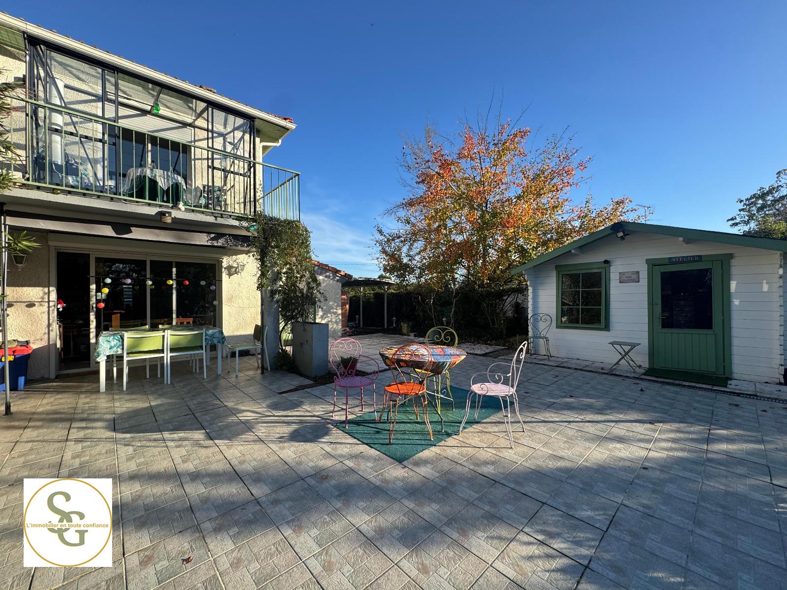 maison 8 pièces - LAGRAVE